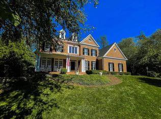 12805 Rose Grove Dr, Herndon, VA 20171