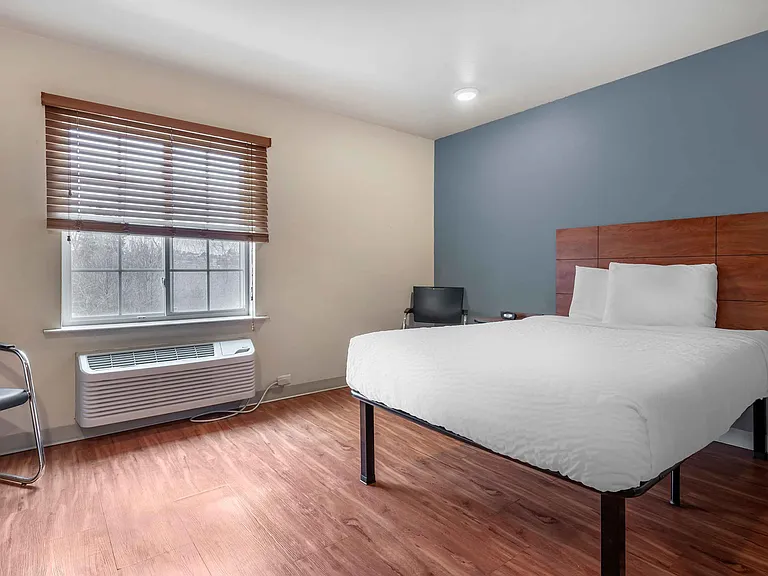 Studio Suite - 1 Full Bed