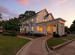 309 W Divine St, Dunn, NC 28334