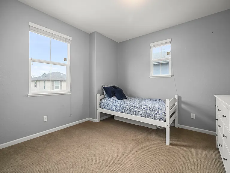 512 Falling Star Dr — Photo 17