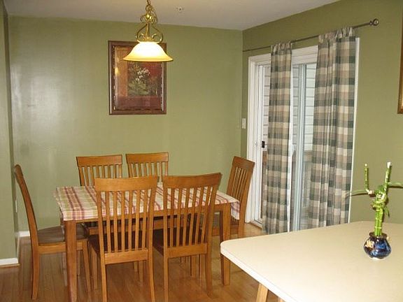4th image of 7613 Fairbrook Rd