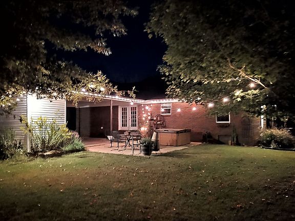 Patio/Carport ?Night View