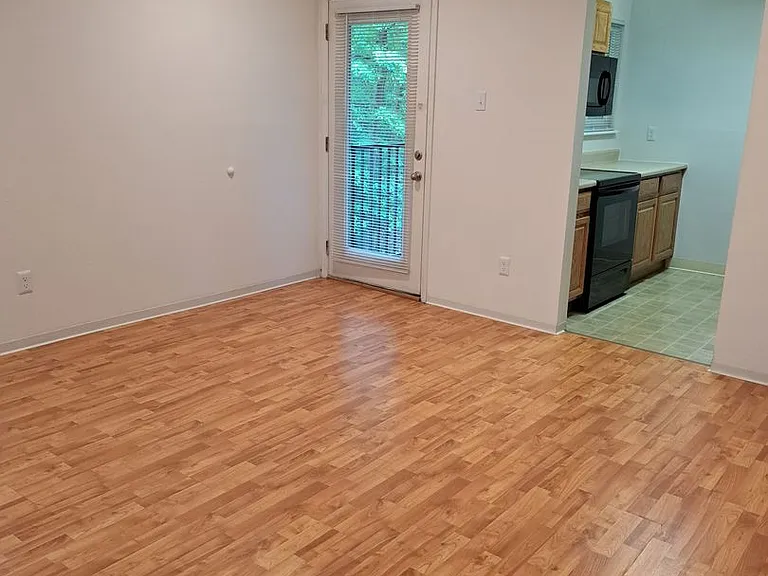 Bent Oak Apartments — Photo 5