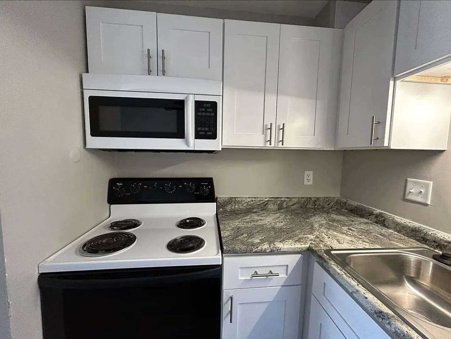 Cedars Apartments — Photo 4