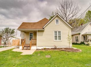 238 W Delmar Ave, Godfrey, IL 62035