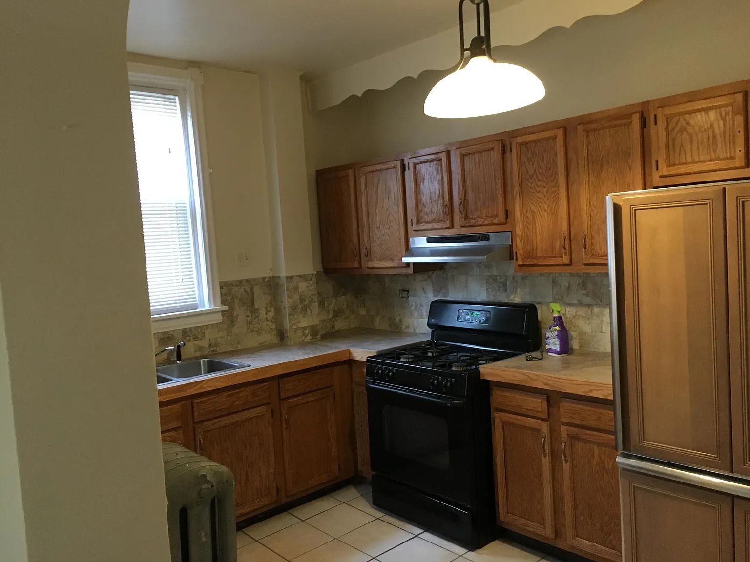3 bed, 1720 sqft, $1,950 — Photo 4