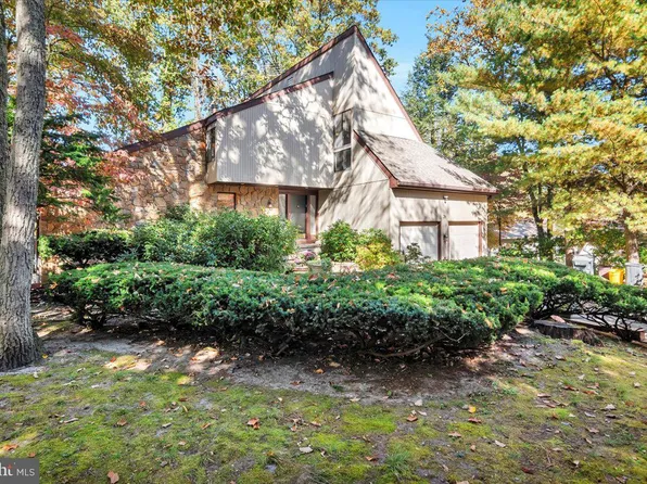 26 Brookwood Dr, Voorhees, NJ 08043