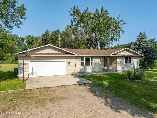 1041 16th St NE, Thompson, ND 58278