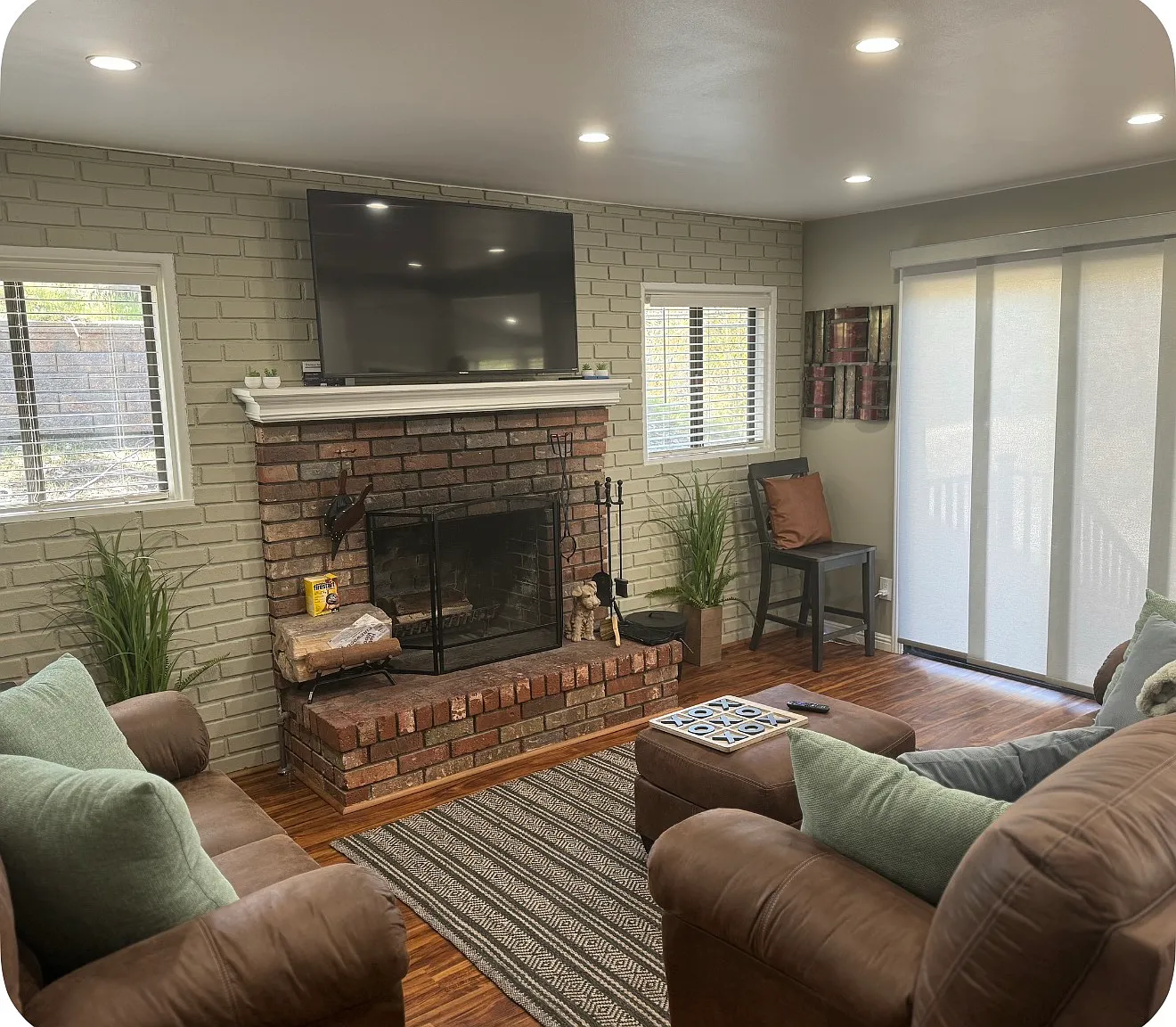 2 bed, 880 sqft, $2,200 — Photo 3