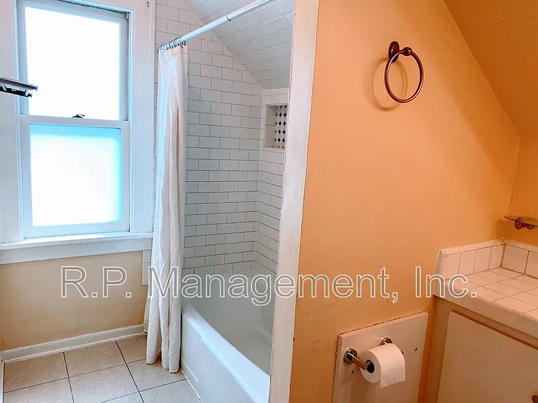 2024 Como Ave — Photo 11