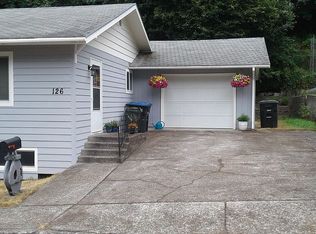 126 NE 10th St, Toledo, OR 97391