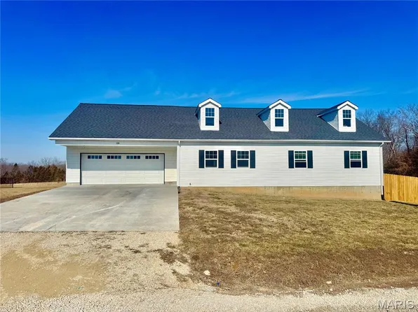 300 Blackberry Ln, Bismarck, MO 63624
