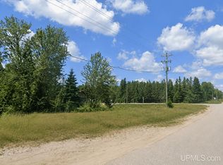6128 N Arbor St, Naubinway, MI 49762