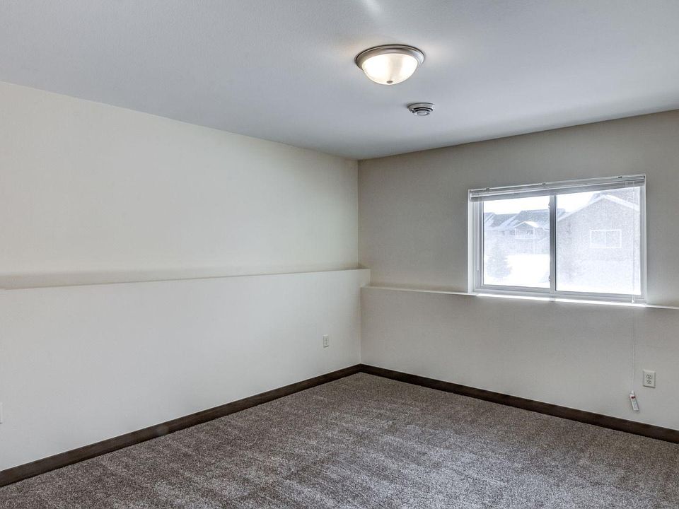 1st image of 1932 Southridge Ave #1