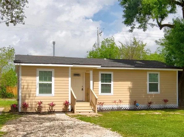 100 18th Ave N, Texas City, TX 77590
