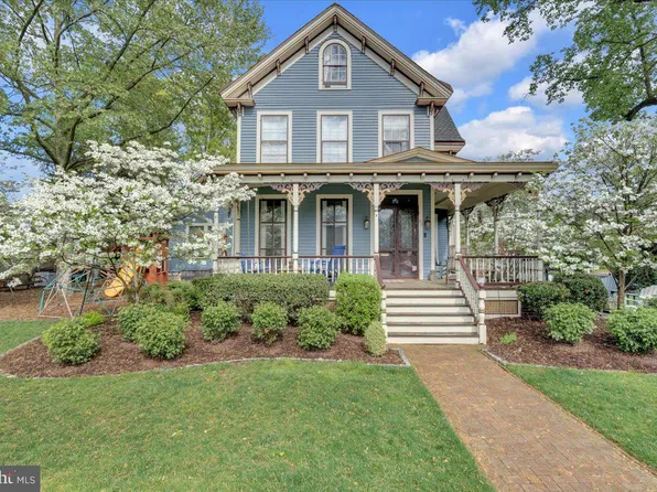 83 Centre St, Haddonfield, NJ 08033
