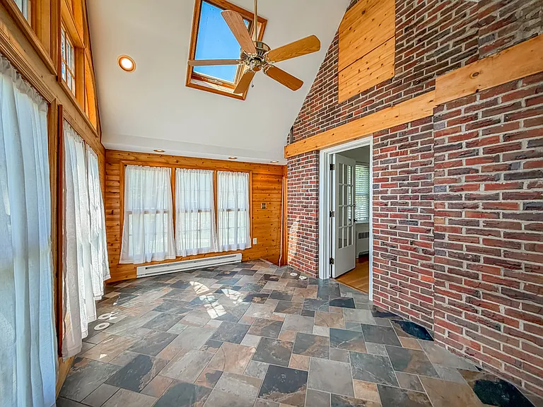 1237 Pine Grove Rd — Photo 20