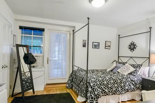 Rented by Friedman Roth Realty | media 8