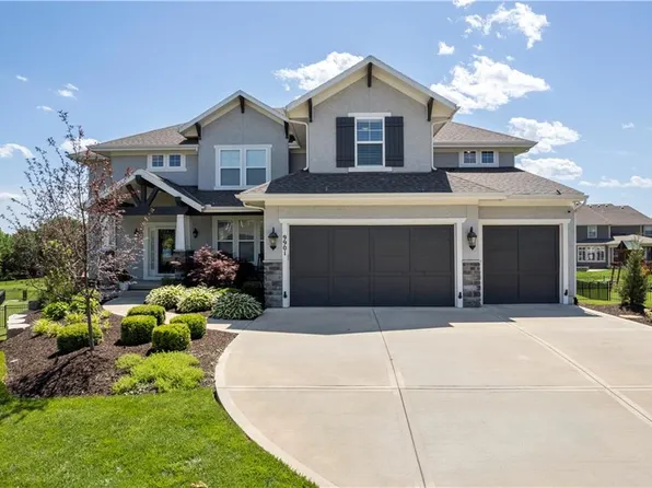 9901 W 164th St, Overland Park, KS 66085