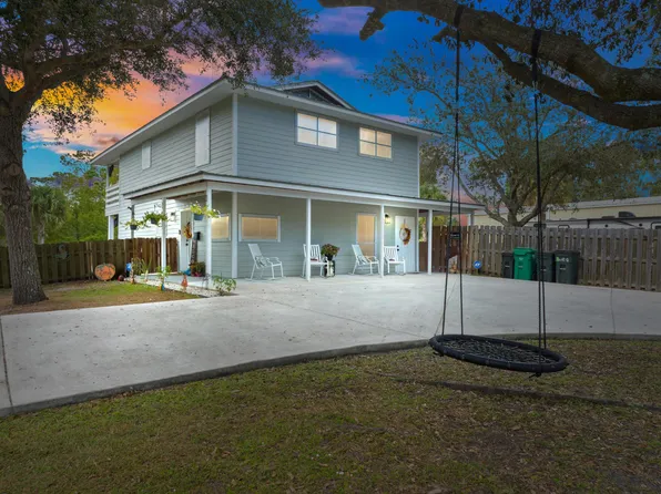 8670 Jay Gardens Lane, Fort Pierce, FL 34945