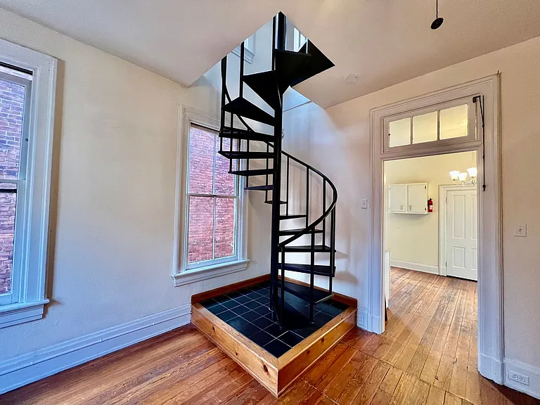 102 W Clifton Ave — Photo 9