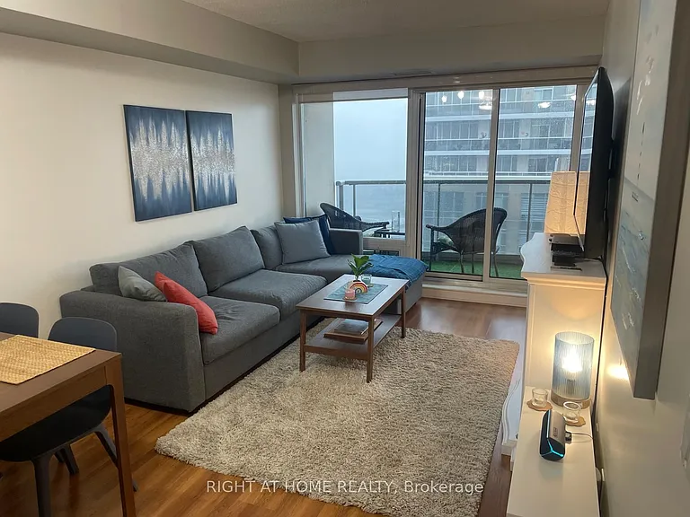 7 N Park Dr W #1804 — Photo 4