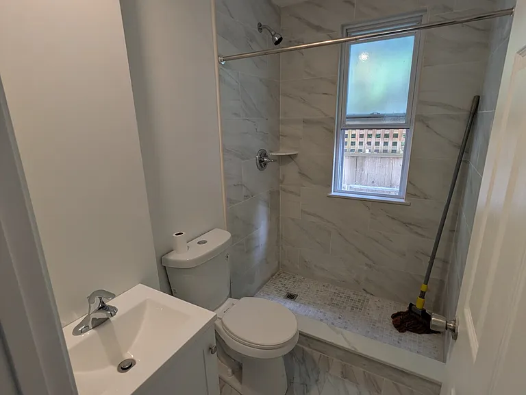 33 Hancock St #3R — Photo 15