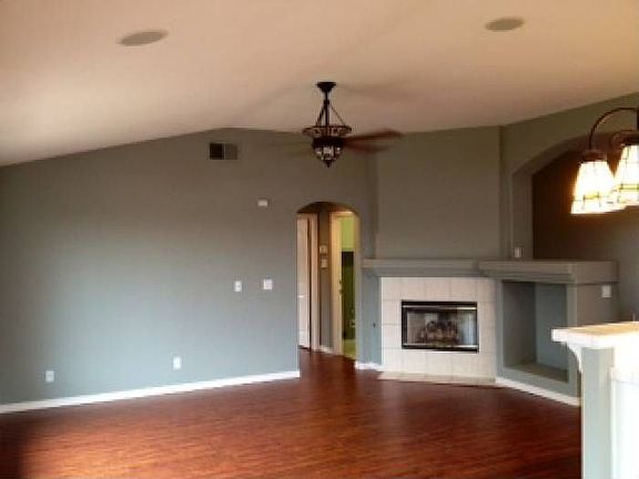 3rd image of 681 Arabesque Cir