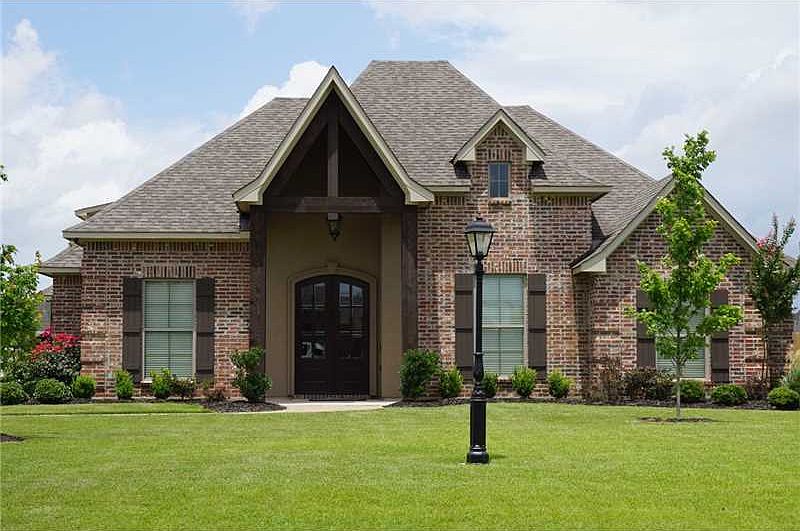 1st image of 305 Tanyard Trc
