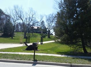 2530 Leonard St NW, Grand Rapids, MI