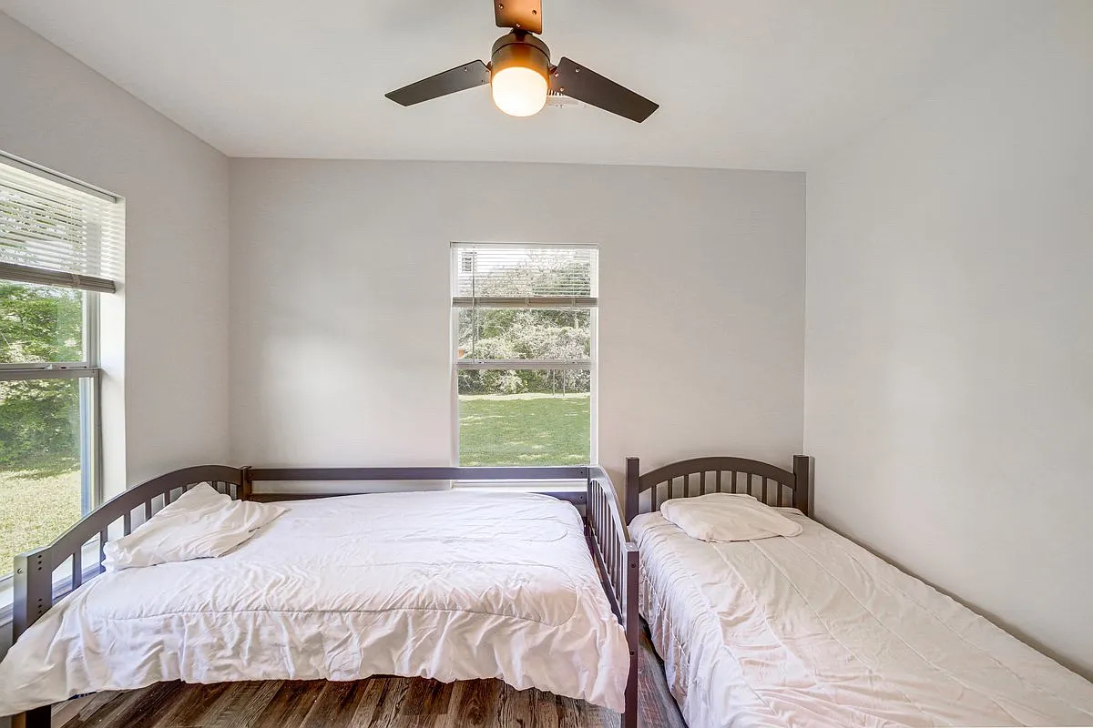 2 bed, 800 sqft, $1,800 — Photo 4