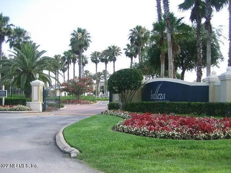 705 Boardwalk Dr #413 — Photo 1