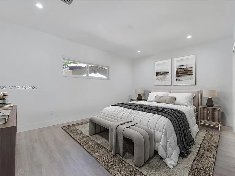 11401 SW 67th Ave — Photo 12