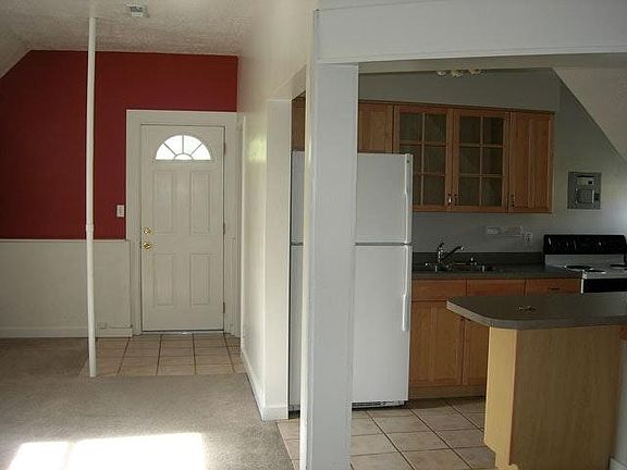 Entrance & Kitchen