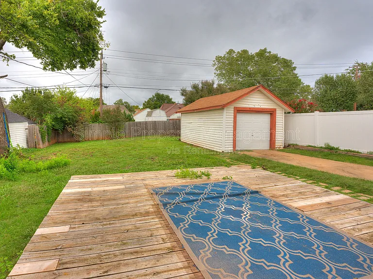 2605 NW 24th St — Photo 18