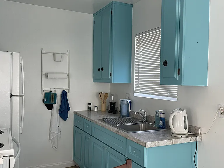 364 Freeman Ave #2 — Photo 9