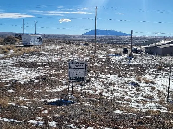 2205 2nd St, Hanna, WY 82327