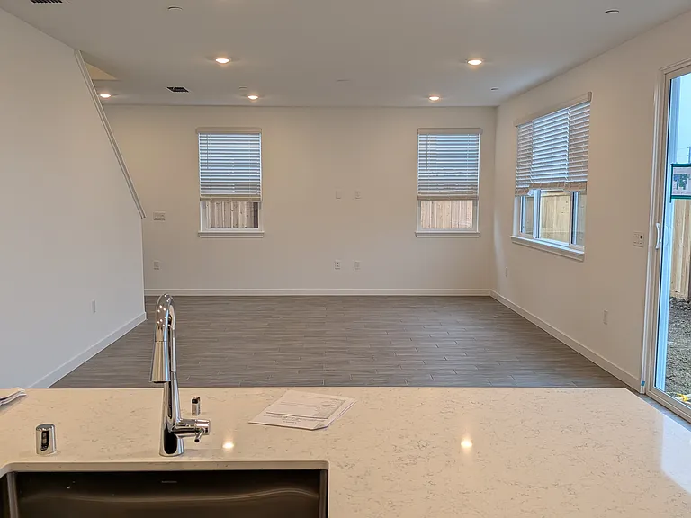 5460 Fiddler Cove Way — Photo 10