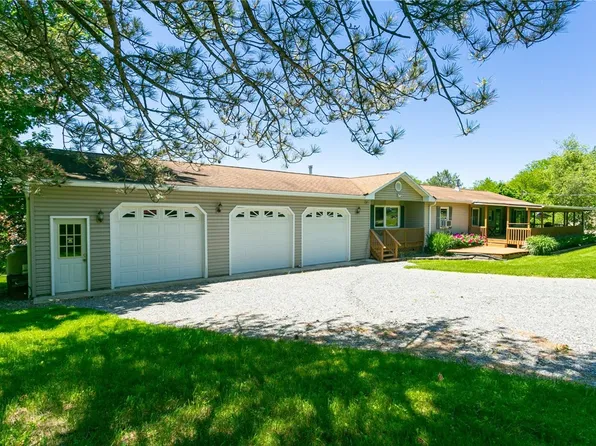 4090 Woolhouse Rd, Canandaigua, NY 14424