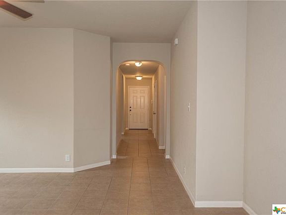 2nd image of 918 Darion St