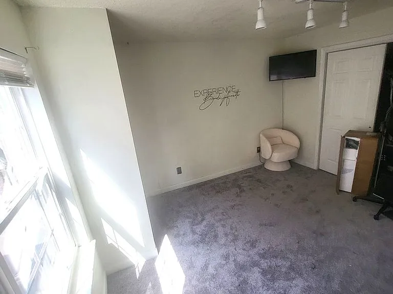 414 Delaware Ave #218 — Photo 7