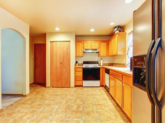 5th image of 19703 71st Avenue Ct E