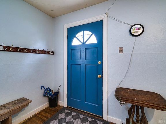 2nd image of 505 Lincoln Dr