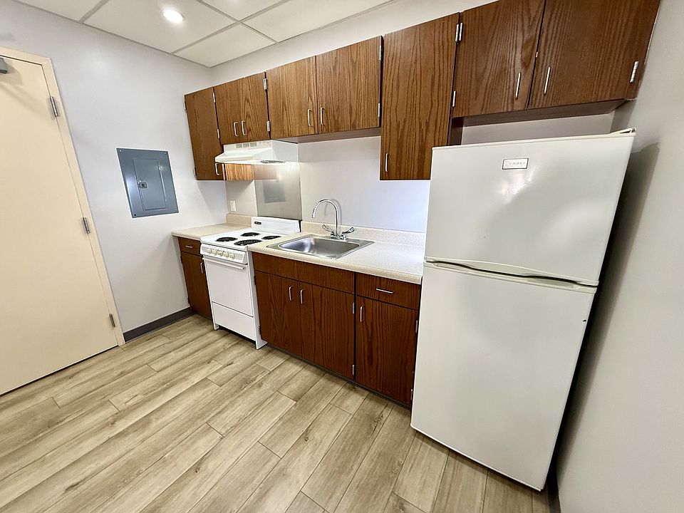 1st image of 622 17th St APT 7