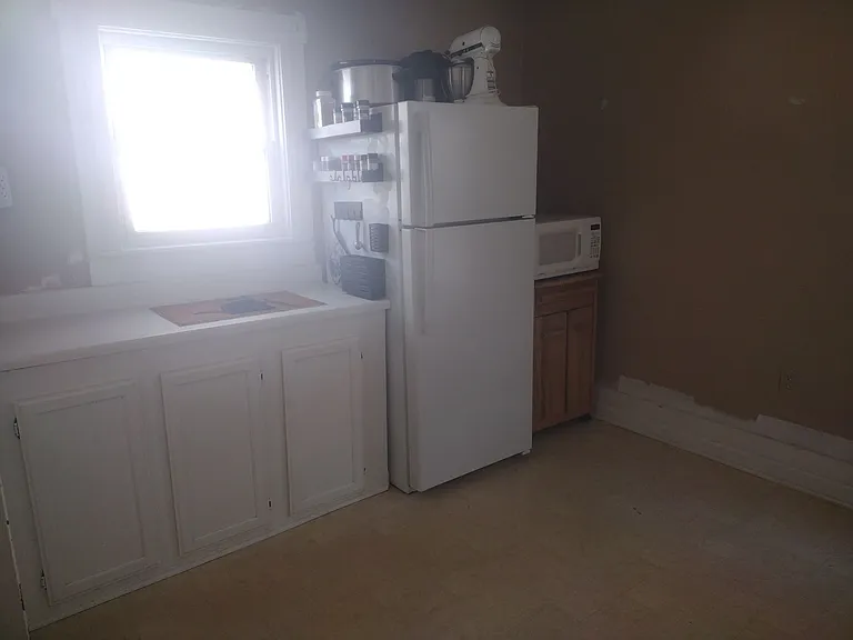 560 Wainwright Ave #2 — Photo 2