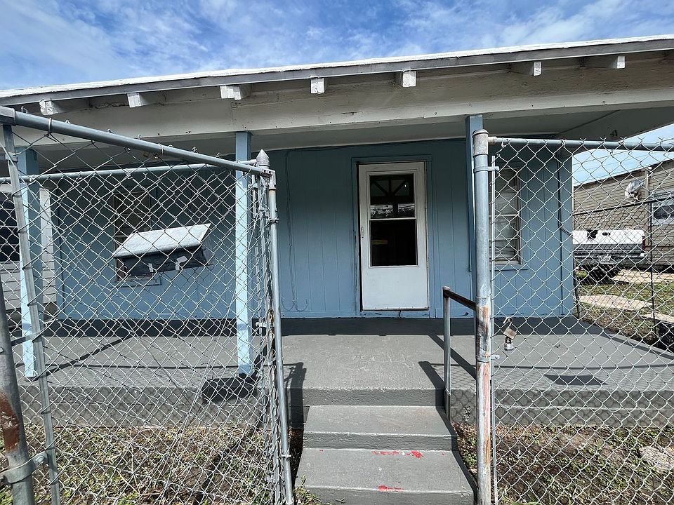 1st image of 206 Spruce St #B