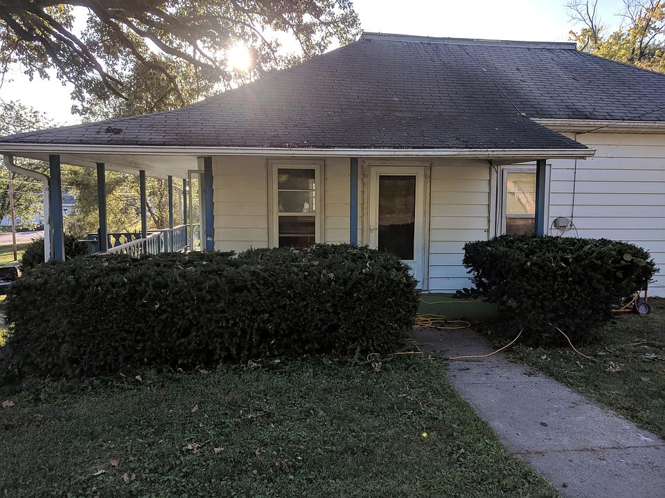 1st image of 616 N 8th St