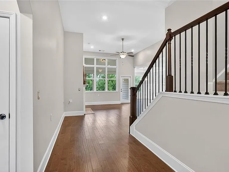 4185 Celbridge Pass — Photo 3