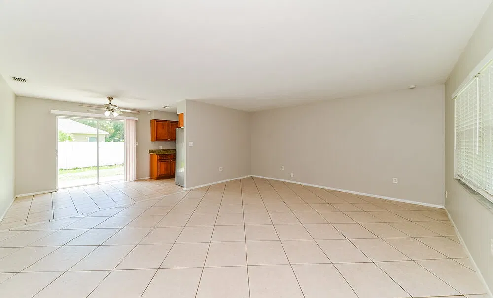 2 bed, 2.0 bath, 972 sqft, $2,520 — Photo 3