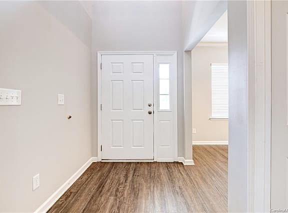 2nd image of 11358 Breezehill Ln